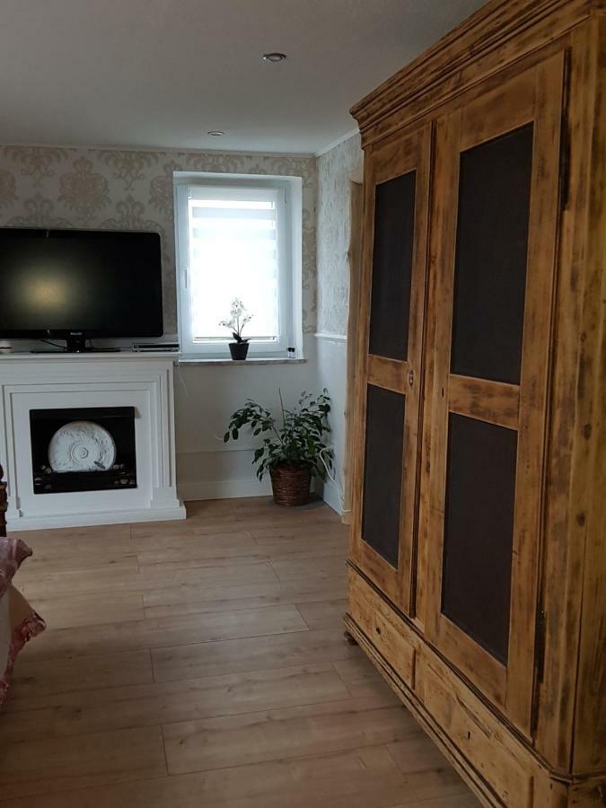 Zucht- Und Ausbildungsstall Rubly Kleinbundenbach Exterior foto